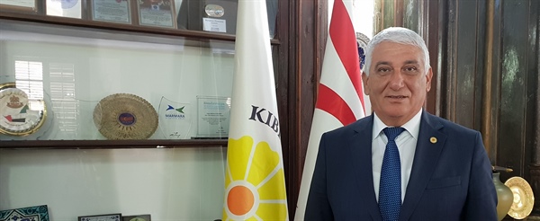 ÖZÇINAR’DAN 24 KASIM ÖĞRETMENLER GÜNÜ MESAJI…