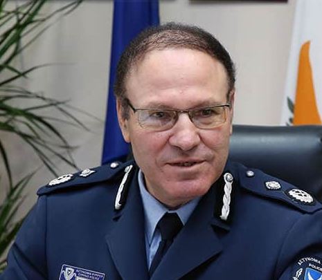 Rum polis müdürü: “Bayrak yakılması ciddi bir olay…