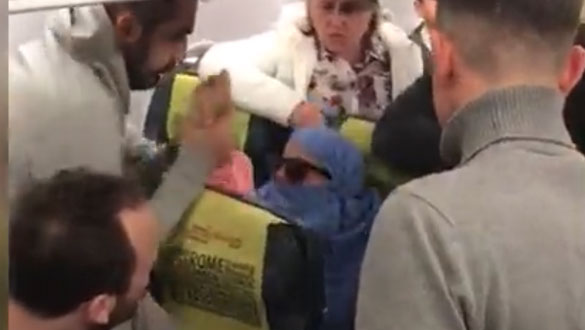 İstanbul’dan Kıbrıs’a gelmek için hazırlık yapan uçakta şoke eden olay