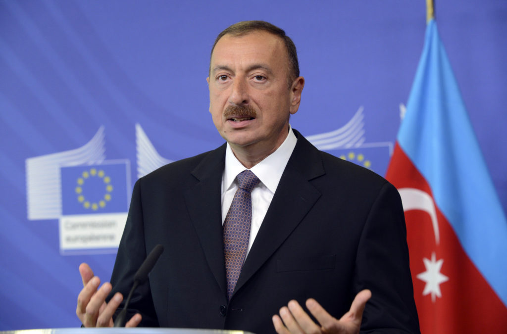 Azerbaycan Cumhurbaşkanı Aliyev, Azerbaycan parlamentosunu feshetme kararı aldı.