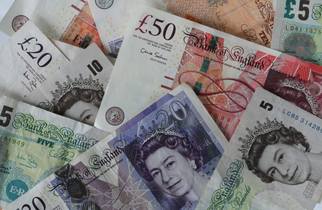 Sterlin dolar karşısında 6 ayın en güçlü seviyesini gördü