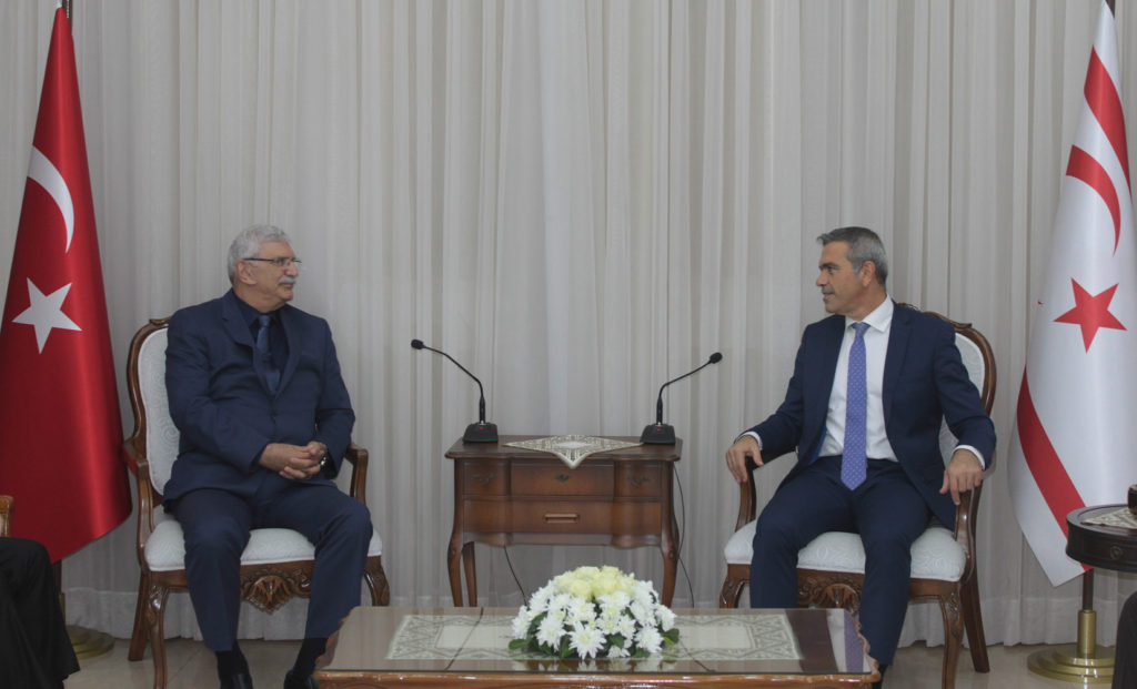 Cumhuriyet Meclisi Başkanı  Uluçay, Trafik Kazalarını Önleme Derneği’ni kabul etti.