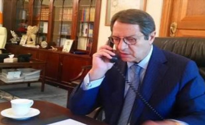 Anastasiadis, Lute ile telefonda görüştü