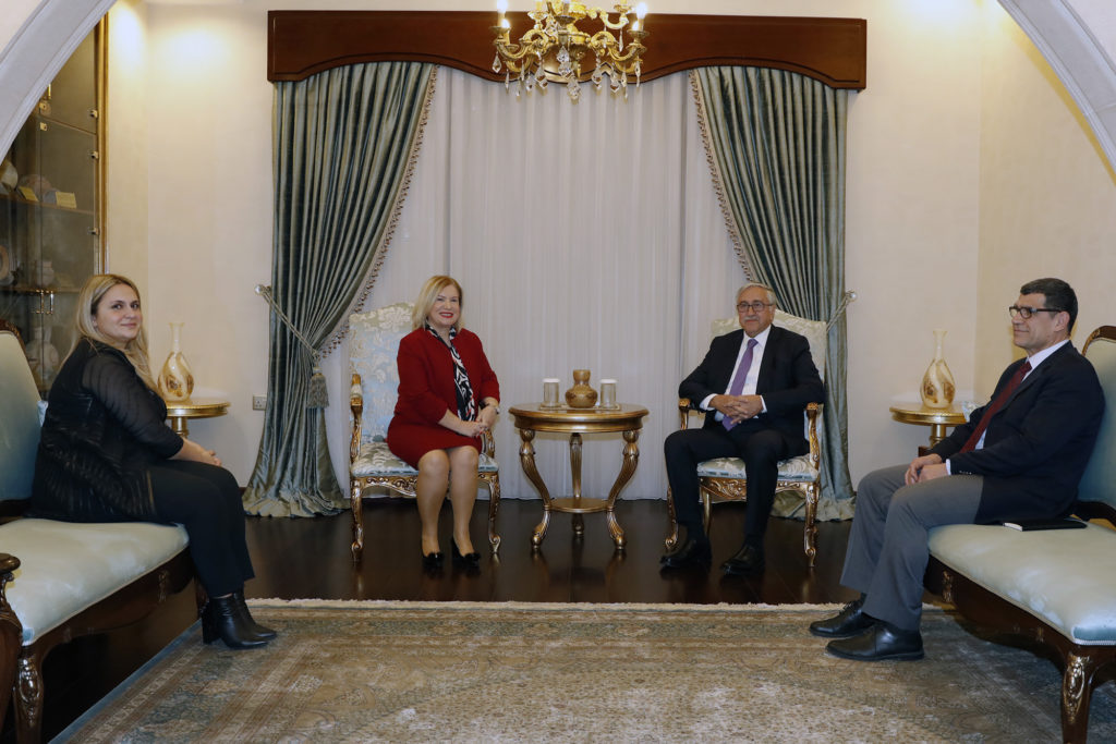 Cumhurbaşkanı Akıncı, Garanti bankası KKTC ülke müdürü Sevda Özen’i kabul etti