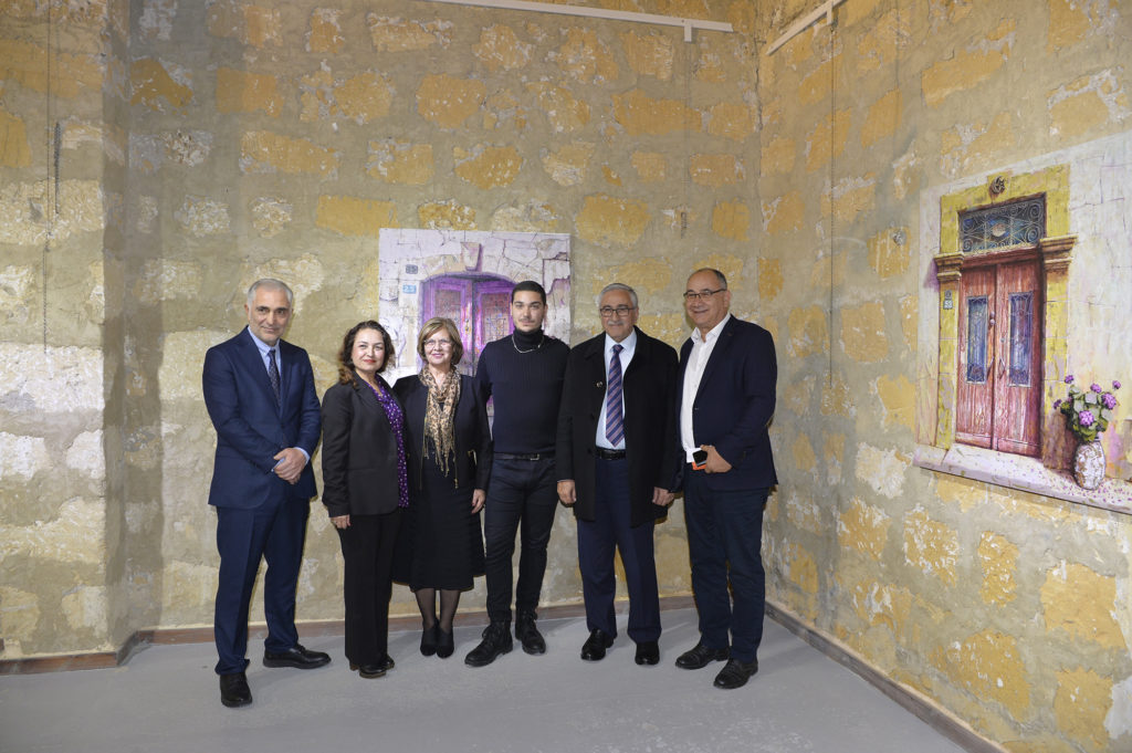 Cumhurbaşkanı Akıncı tarihe tanık kapılar isimli resim sergisinin açılışını yaptı