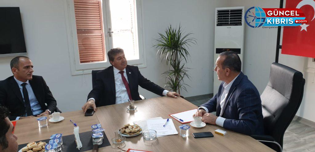 Turizm ve Çevre Bakanı Üstel, DP Genel Başkanı Ataoğlu’nu ziyaret etti