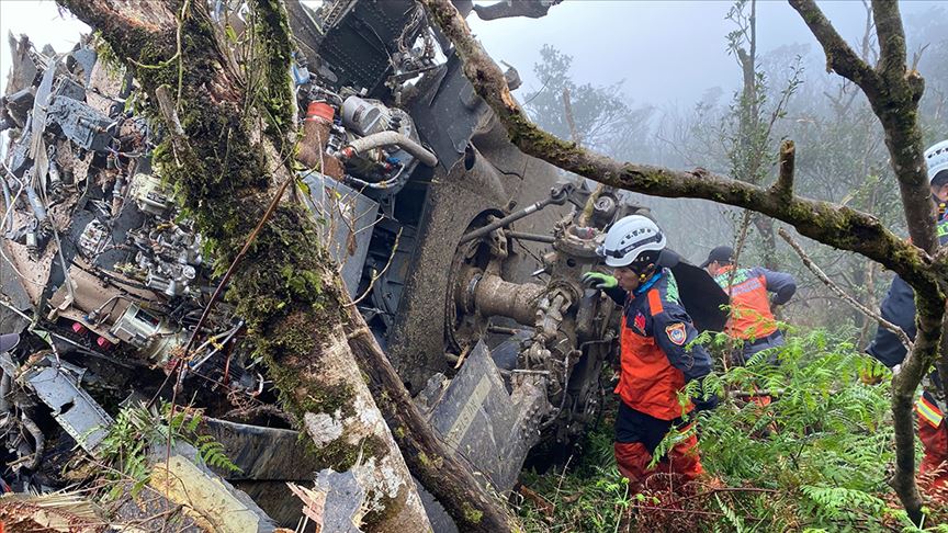 Tayvan’da Genelkurmay Başkanı’nın içinde olduğu helikopter düştü