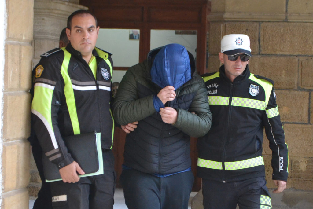 Süratli araç kullanan kişi yaralanmaya sebeb oldu