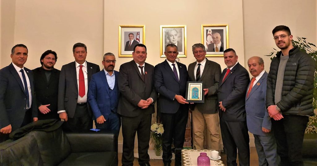 Bakan Çavuşoğlu Londra temaslarını sürdürüyor