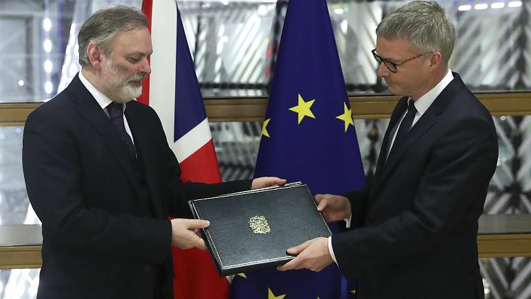 Avrupa Parlamentosu onayladı: Brexit’e son 24 saat