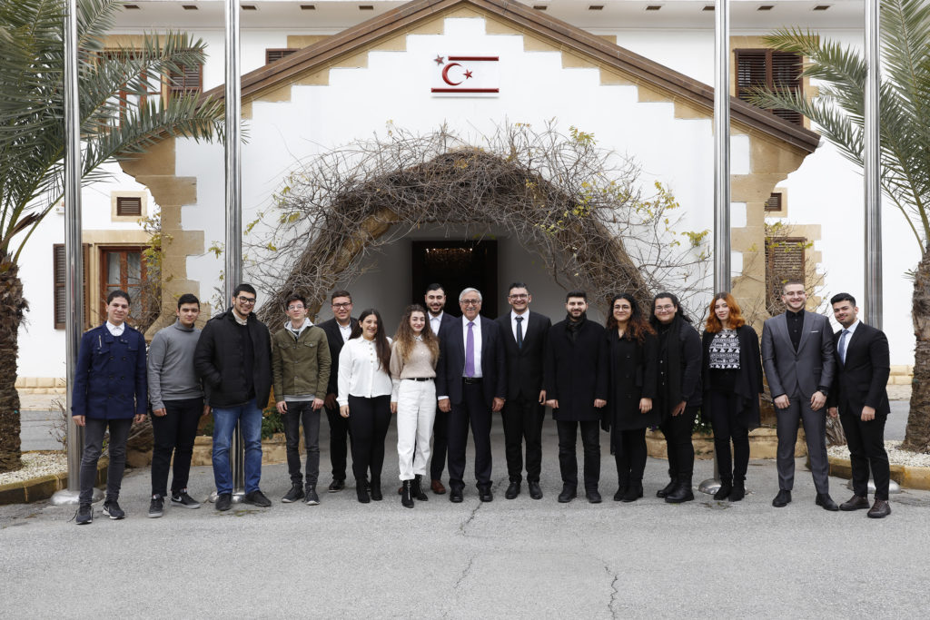 Cumhurbaşkanı Akıncı, bağımsız gençlik platformu heyetiyle görüştü