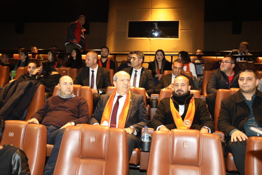 Başbakan Tatar, “Türkler geliyor: adaletin kılıcı” filminin galasına katıldı