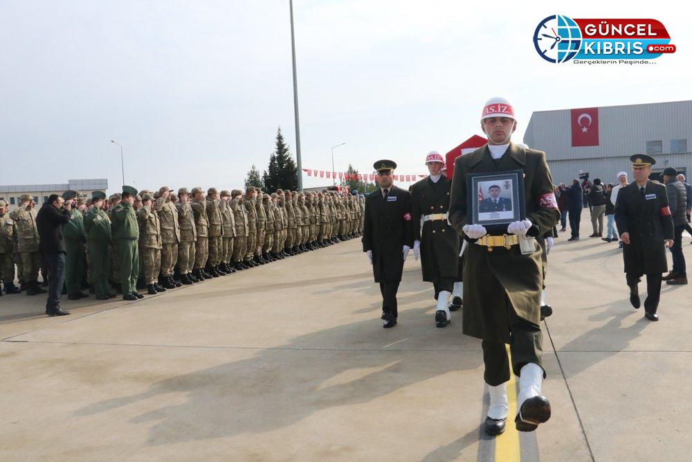 Türkiye şehitlerine ağlıyor