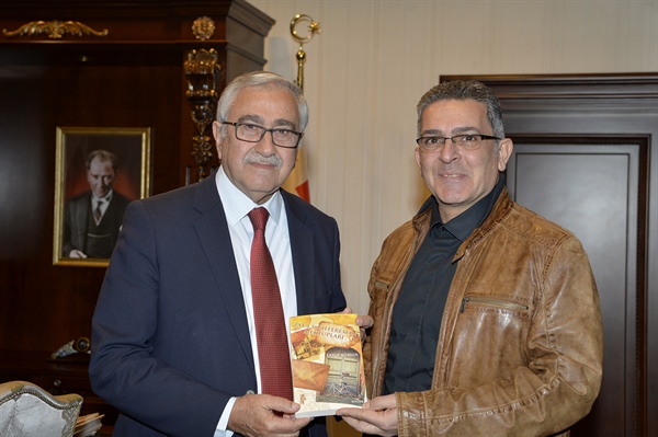 Cumhurbaşkanı Akıncı, araştırmacı-yazar Eralp Adanır’ı kabul etti.