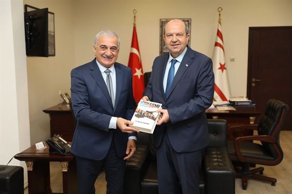 Arabacıoğlu “Yüzleşme” adlı kitabını Başbakan’a takdim etti