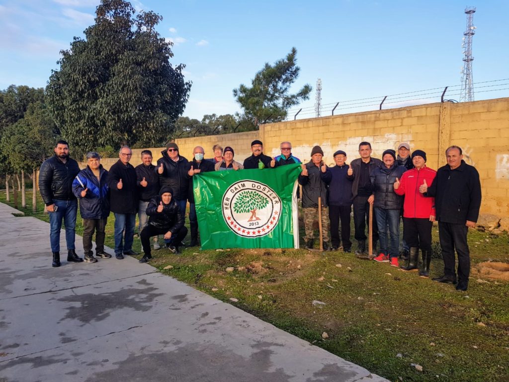 Her daim dostlar derneği Harup fidanı dikimi yaptı