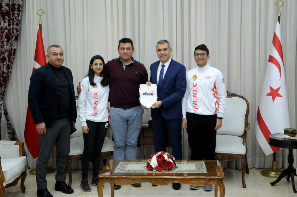 Meclis Başkanı Uluçay, Güzelyurt Okçuluk Derneği heyetini kabul etti