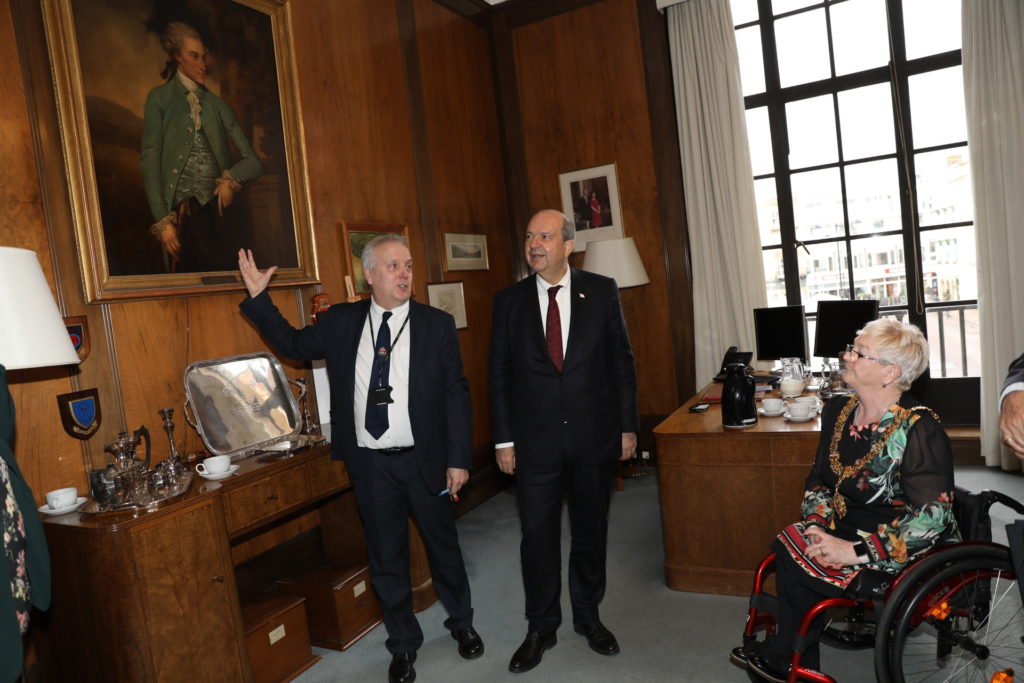 Başbakan Tatar İngiltere’de temaslarına başladı