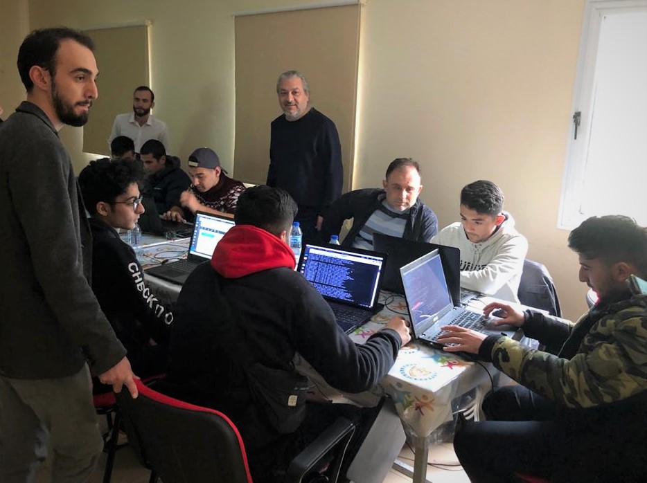 Kıbrıs’ın Siber kahramanları eğitim kampı tamamlandı