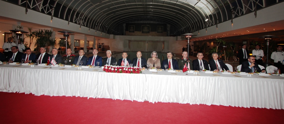 Başbakan Tatar, TC Cumhurbaşkanı Yardımcısı Oktay onuruna yemek verdi