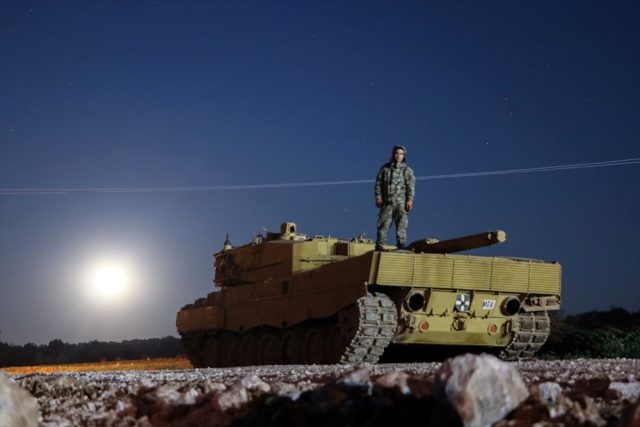 İdlib’e gece yarısı askeri sevkiyat yapıldı