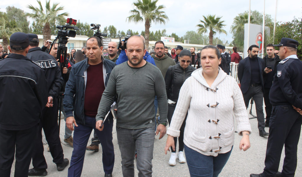 Atlas Rüstemoğlu’nun yakınları sağlık bakanlığı önünde eylem yaptı