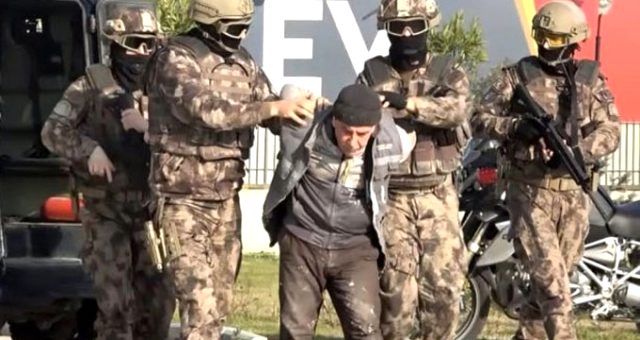 Savaş suçlusu olarak aranan DEAŞ’ın infazcısı Bursa’da yakalandı