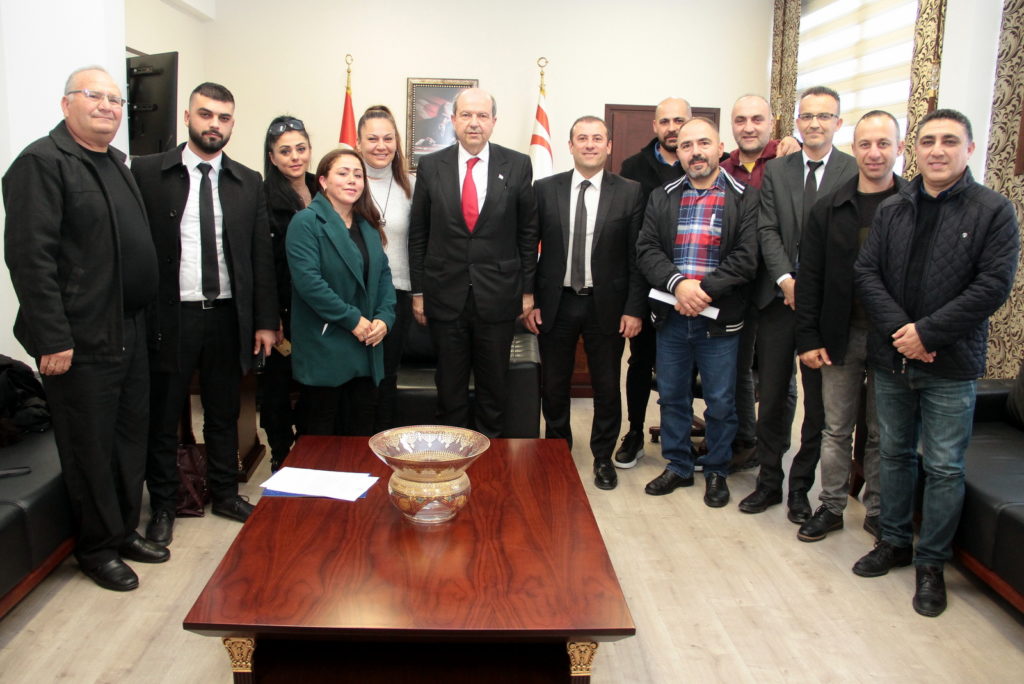 Başbakan Tatar tuzla bölgesine spor aktivitesi alanı kazandırma komitesini kabul etti