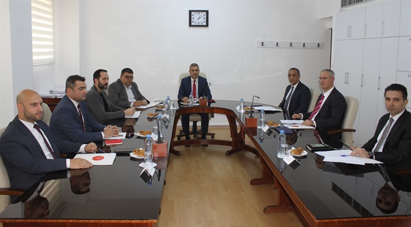 Meclis Başkanı Uluçay, AKPA ve AP toplantılarına katılan milletvekilleriyle bir araya geldi
