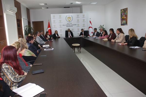 Eğitim Bakanı Çavuşoğlu: “Uzaktan kesintisiz eğitim için pazartesi sabahı zili çalıyoruz”