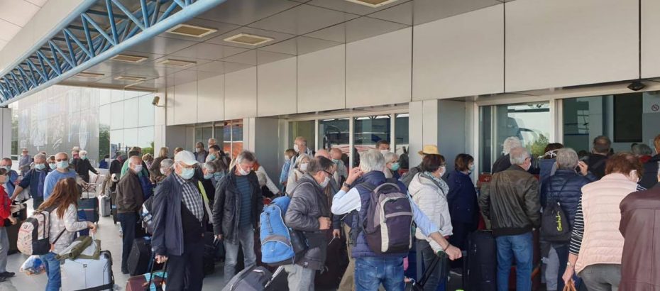 Alman turistler ülkelerine gönderilmeye başlandı