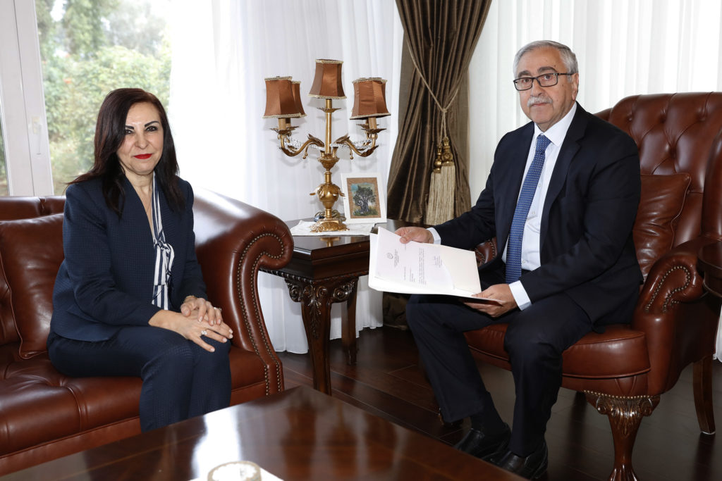 Cumhurbaşkanı Akıncı, Yüksek Yönetim Denetçisi Dizdarlı’yı kabul ederek görüştü