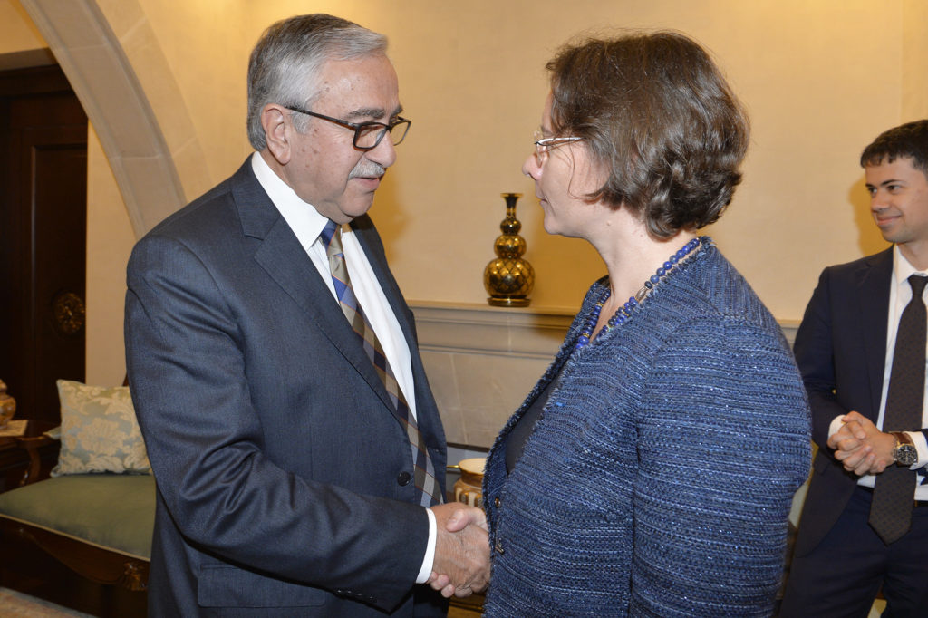 Akıncı, Fransa Büyükelçisinden kapılarla ilgili destek talep etti