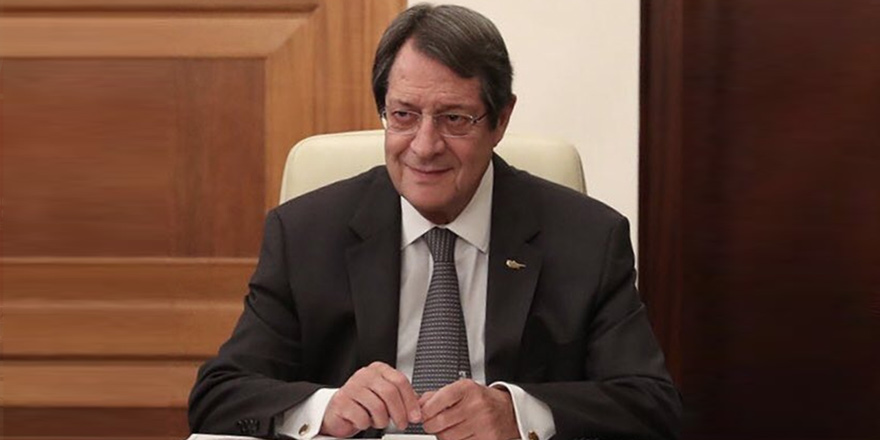 Anastasiadis pazartesi günü canlı yayında aşı olacak