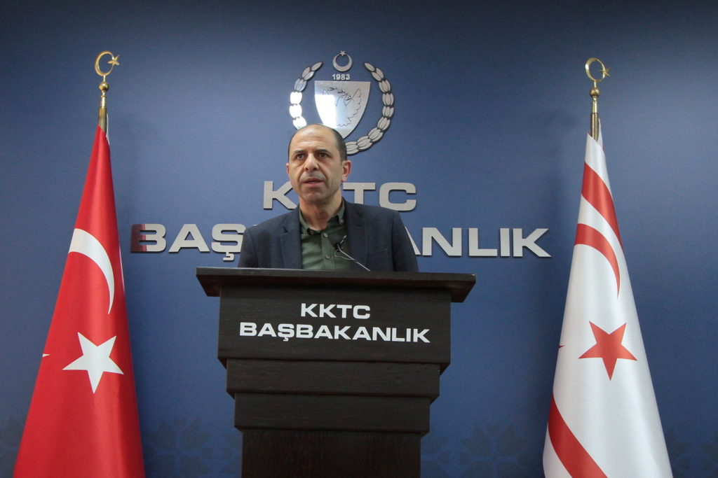 Özersay Açıkladı: “Sokağa çıkma yasağı söz konusu değil”