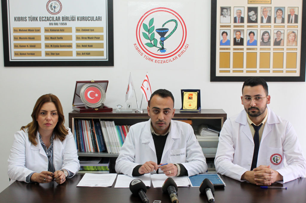 Eczacilar birliği’nden basin toplantisi