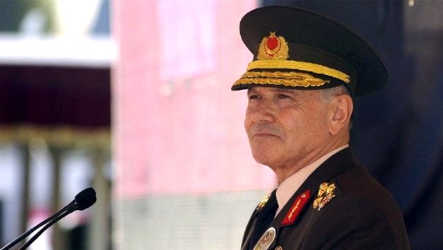 Bakan Koca, Emekli Orgeneral Aytaç Yalman’ın koronavirüsten öldüğünü doğruladı