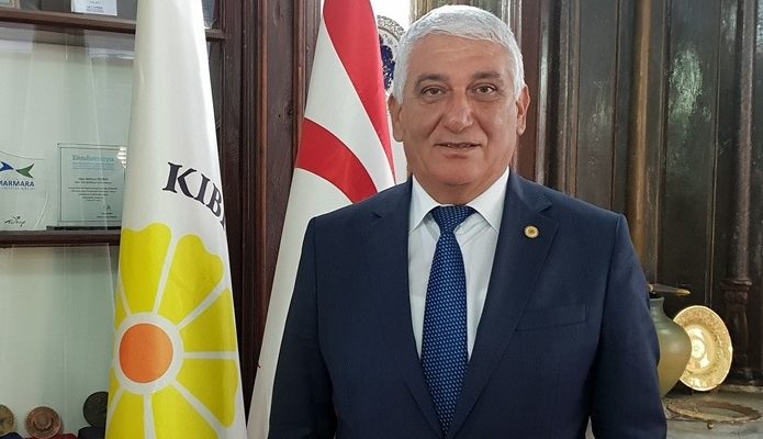 Özçınar: “Devleti yücelterek, geçmişi de unutmadan yola devam etmek gerekir”