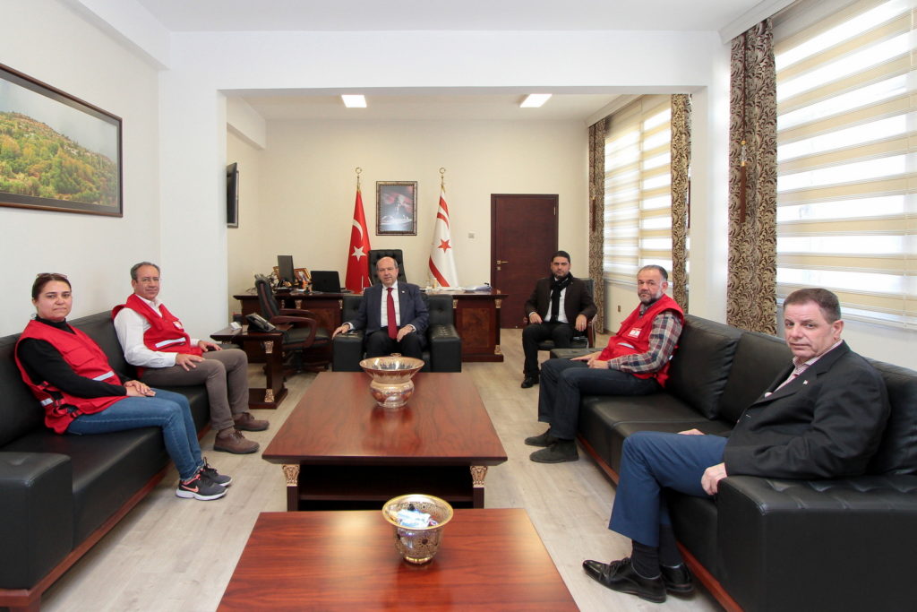Başbakan Tatar, Kıbrıs Türk Kızılay’ı Genel Başkanı Altay’ı kabul etti
