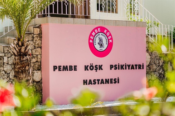 Pembe Köşk’ün halka ücretsiz psikolojik destek projesi sürüyor