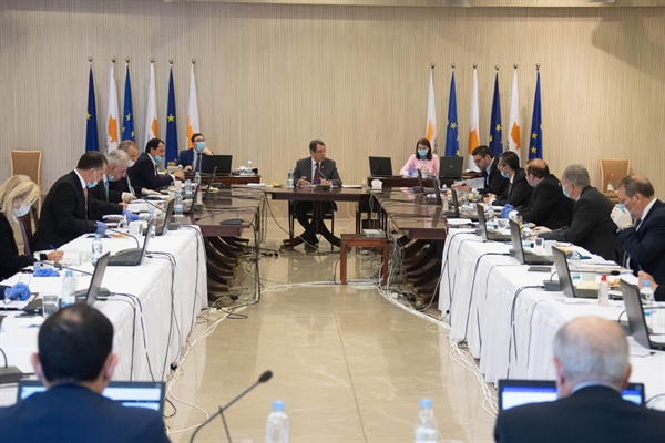 Rum bakanlar kurulu kısıtlamaların 2021 sonuna kadar devamı kararı aldı