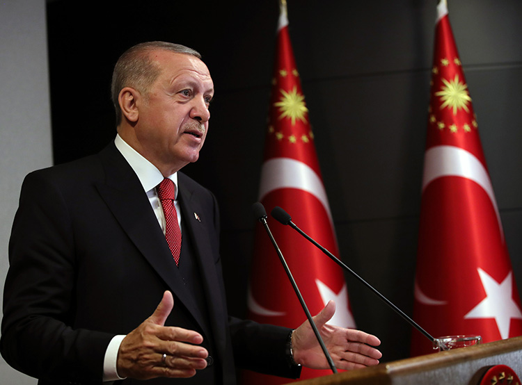 Cumhurbaşkanı Erdoğan: Türkiye kendi ayakları üzerinde durarak gücünü göstermiştir