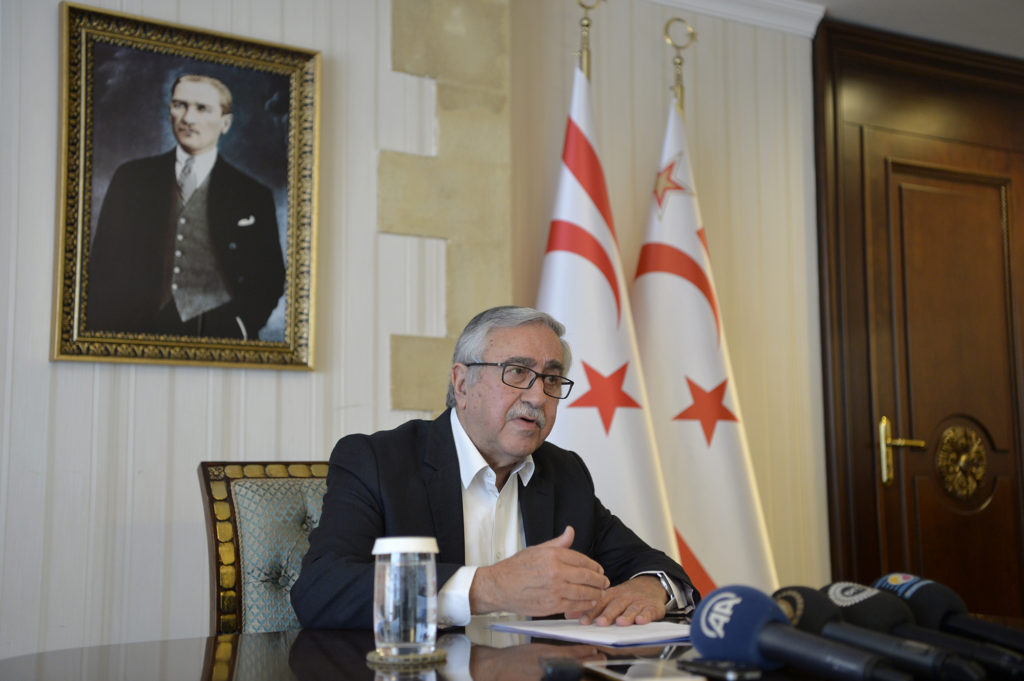 Akıncı:”Tedbirleri gevşetmemek lazım”