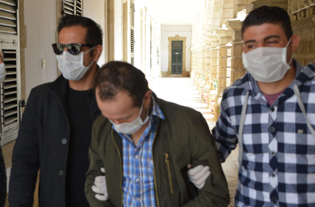 2 ay hücre’de bekleyecek