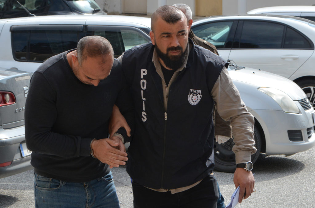 Cezaevine uyuşturucu ve telefon atılması olayında 1 tutuklama daha