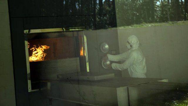 Belçika’da koronadan ölen kişiyi tabuta koyup fırına verdiler