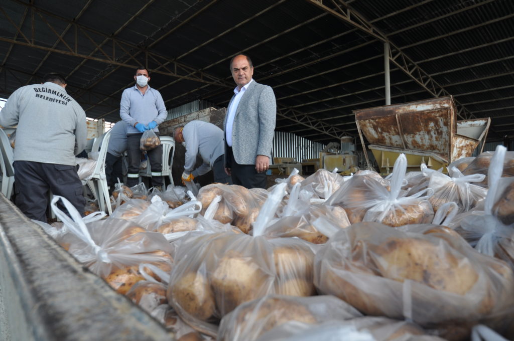Değirmenlik Beldesinde dayanışma devam ediyor