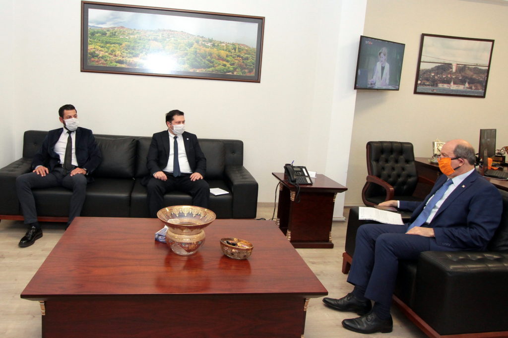 Başbakan Tatar,Hemşireler ve Ebeler Birliği’ni kabul etti