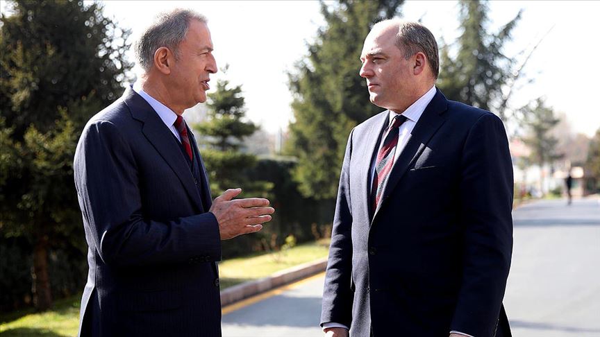 Akar ile Wallace Kovid-19’la mücadelede iş birliğini görüştü