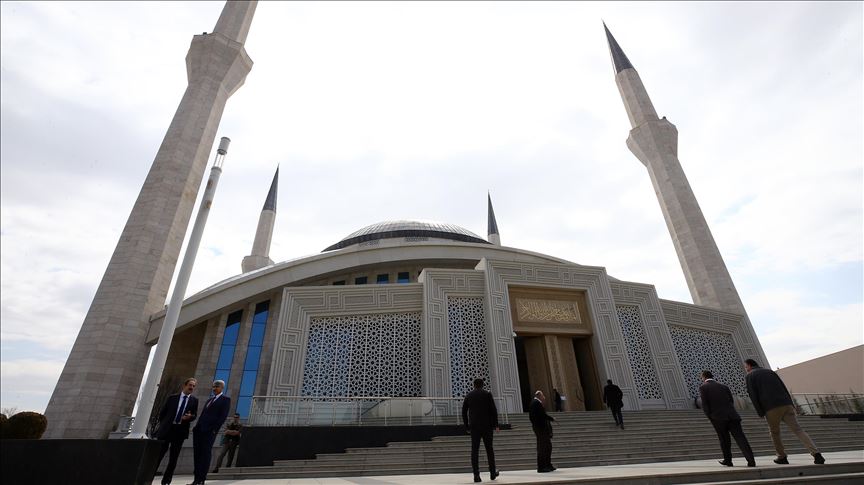 Diyanetten cuma namazı açıklaması